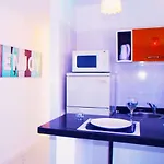 In Torres De Yomely Complex Apartamento